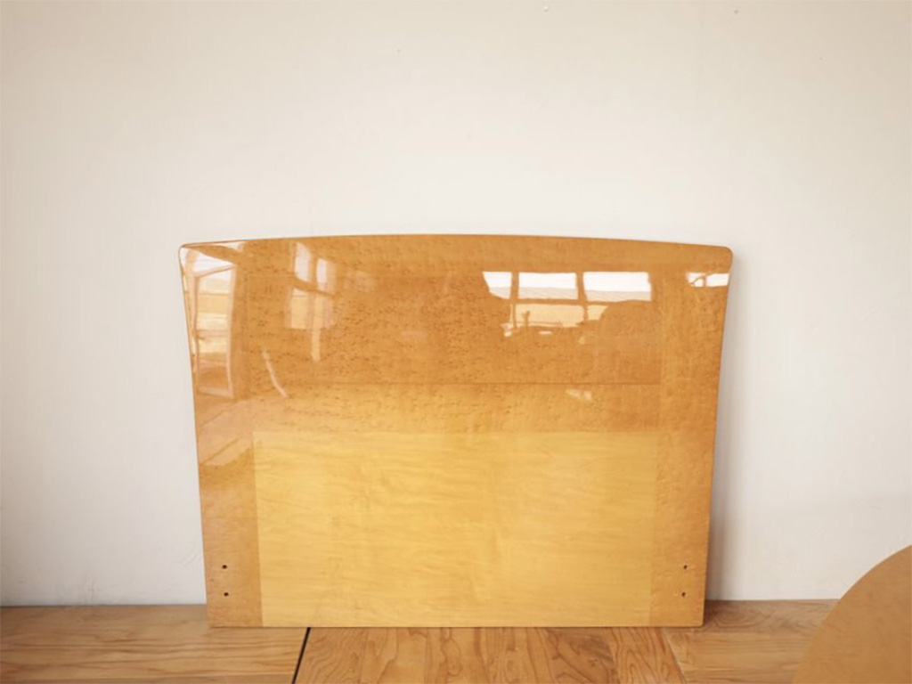 ベッドのヘッドボード