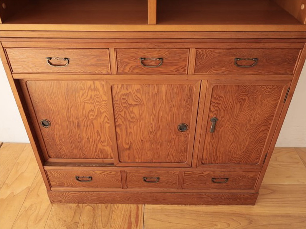 屋久杉茶棚の収納部分