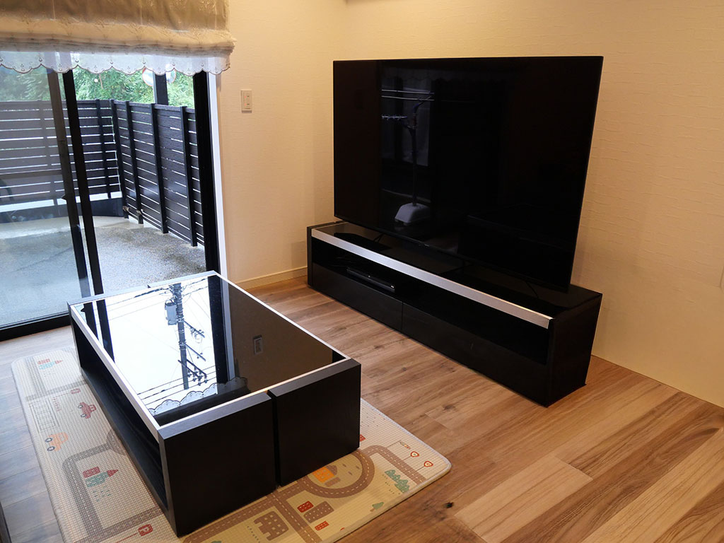 ご自宅の雰囲気に合うスタイリッシュなテレビボード