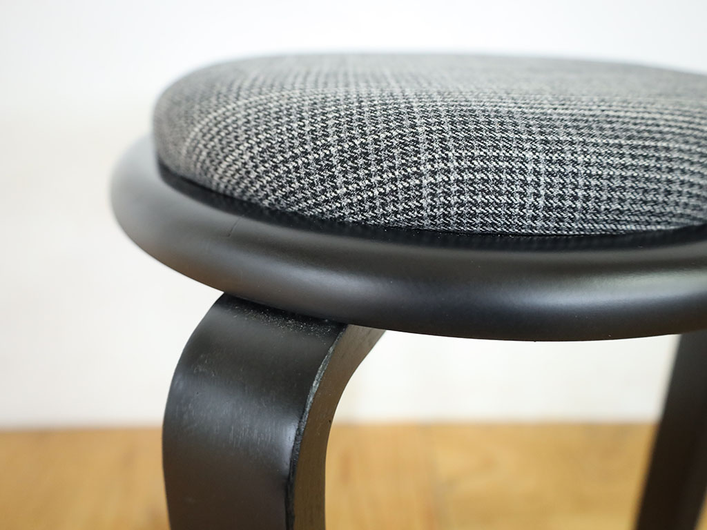 千鳥格子柄の生地を使用