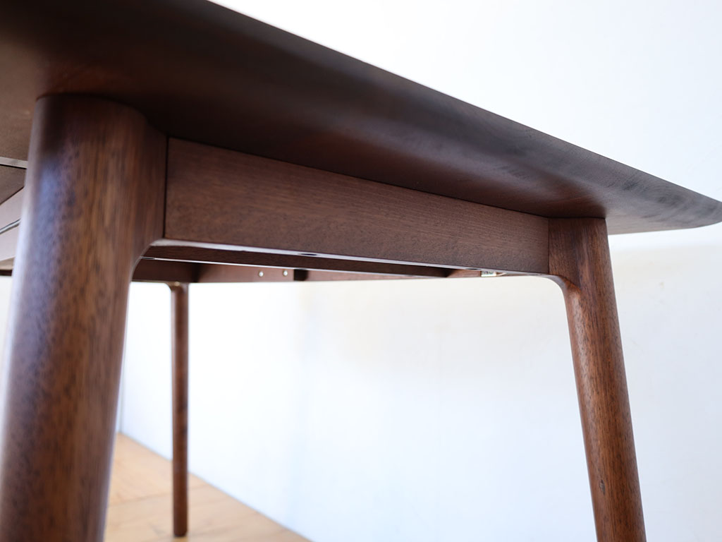 木口は元のデザインと同じ面取り仕上げ