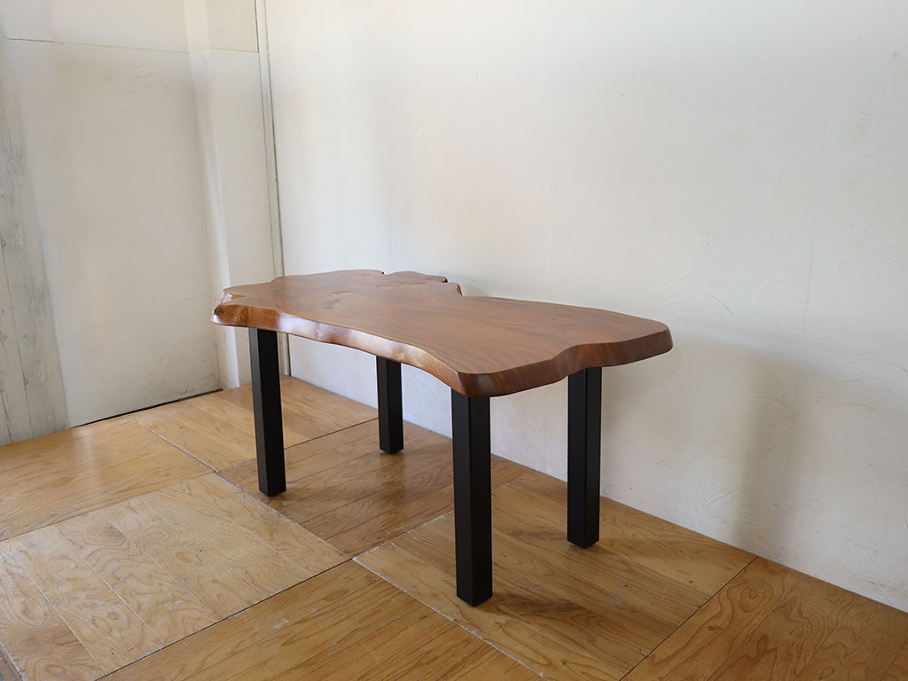 スタイリッシュなテーブル