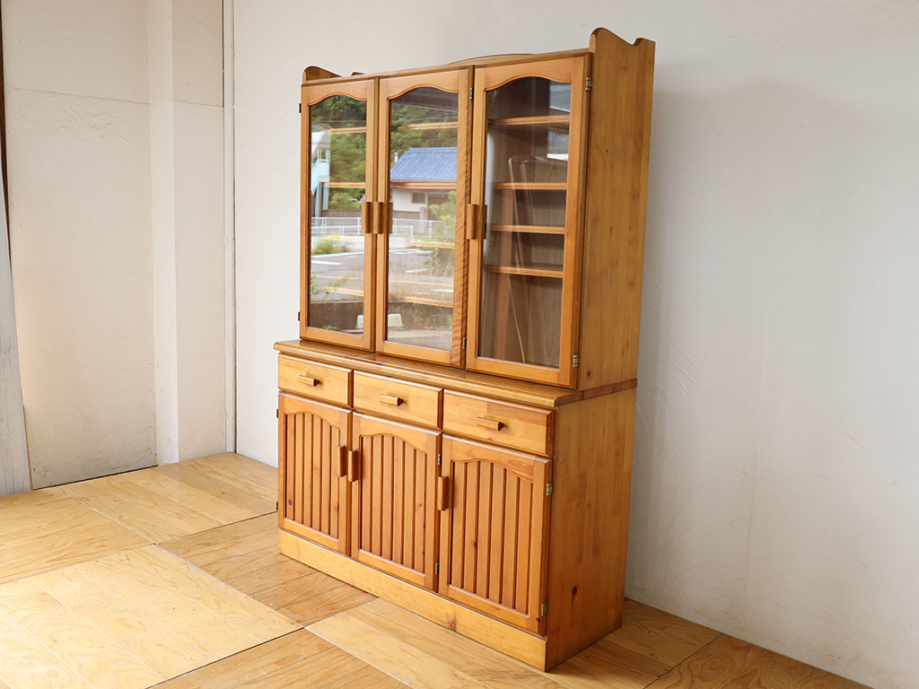 食器棚ビフォー