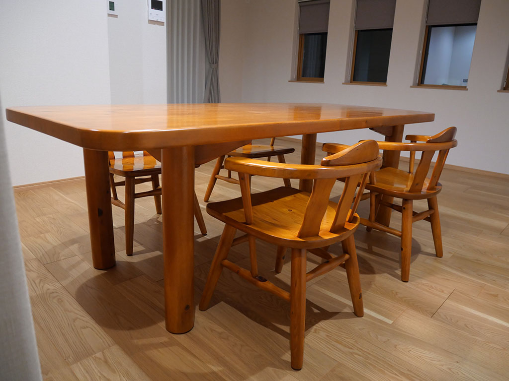 きれいになったダイニングセット