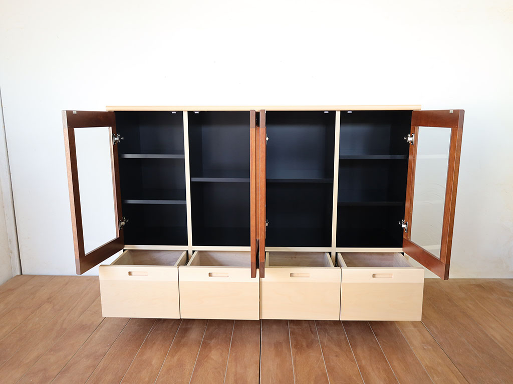 リビングボードの内部収納