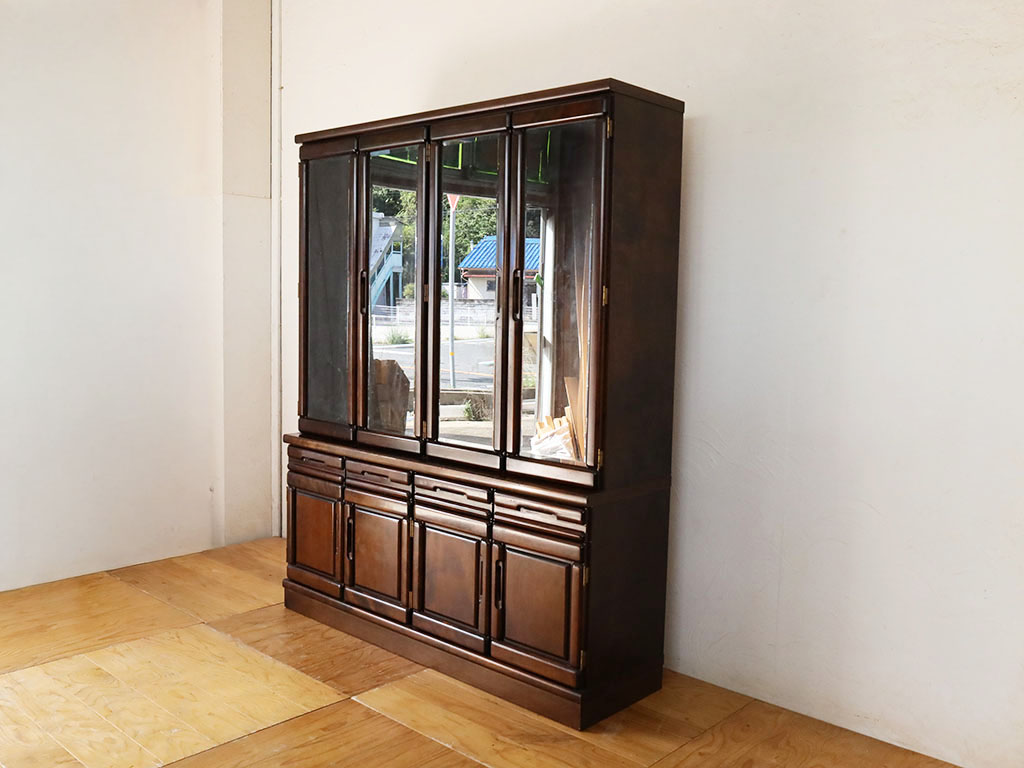 リサイズ前の食器棚