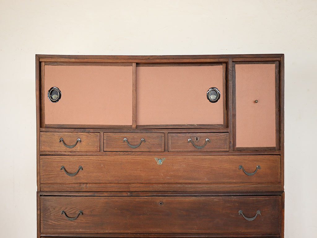 修理したタンス