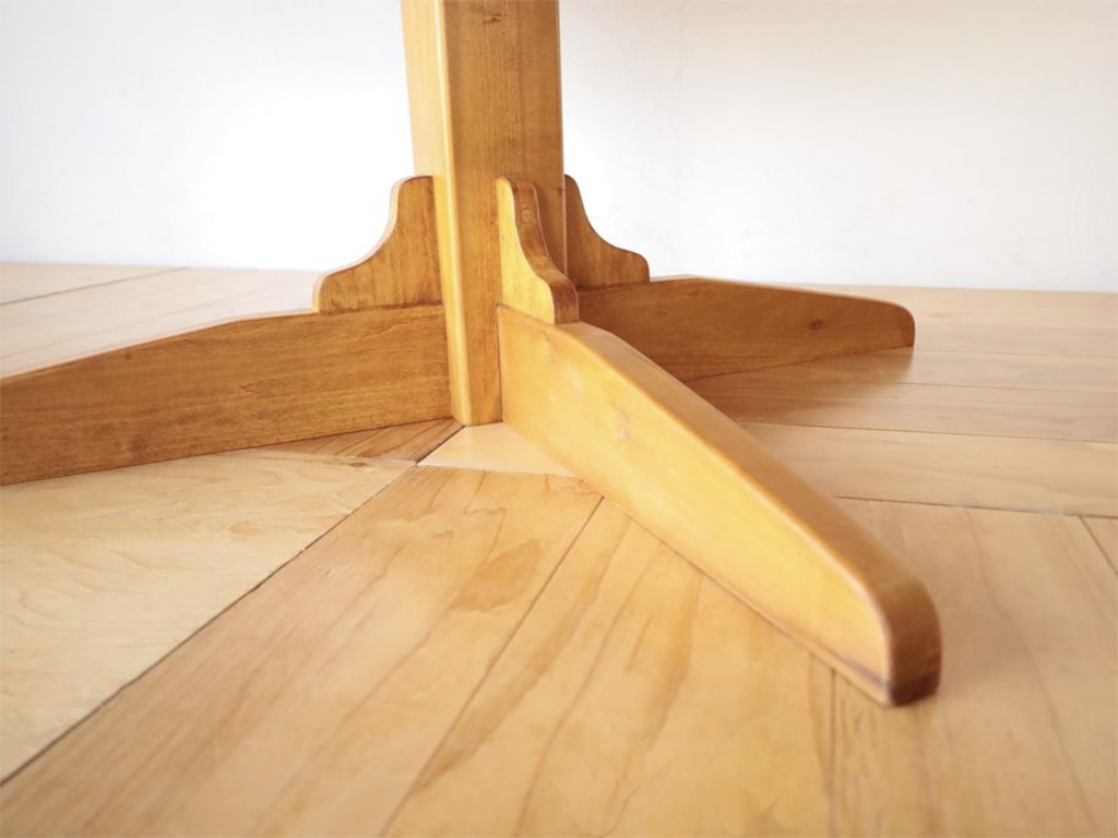 おしゃれなテーブル脚