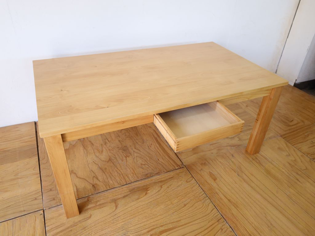 テーブルの引き出し