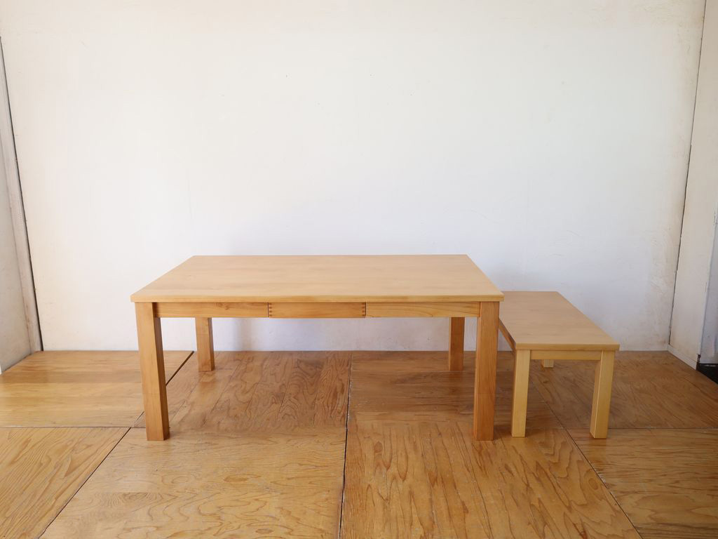 ダイニングテーブルを分割