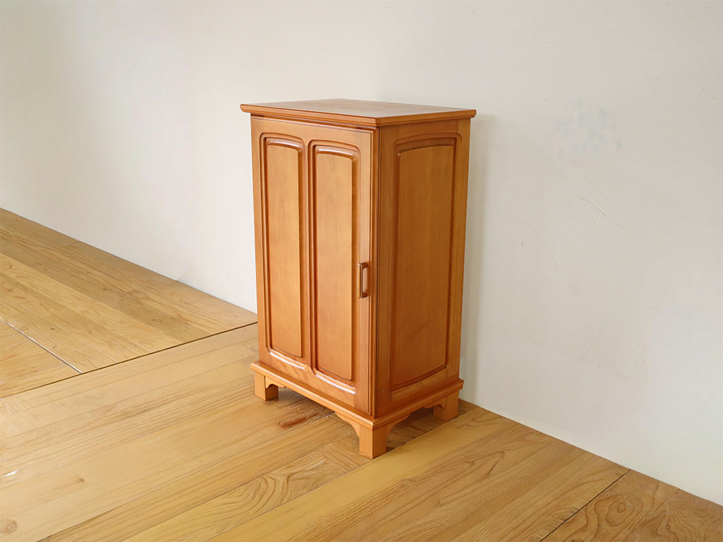 タンス扉を活かしたキャビネット