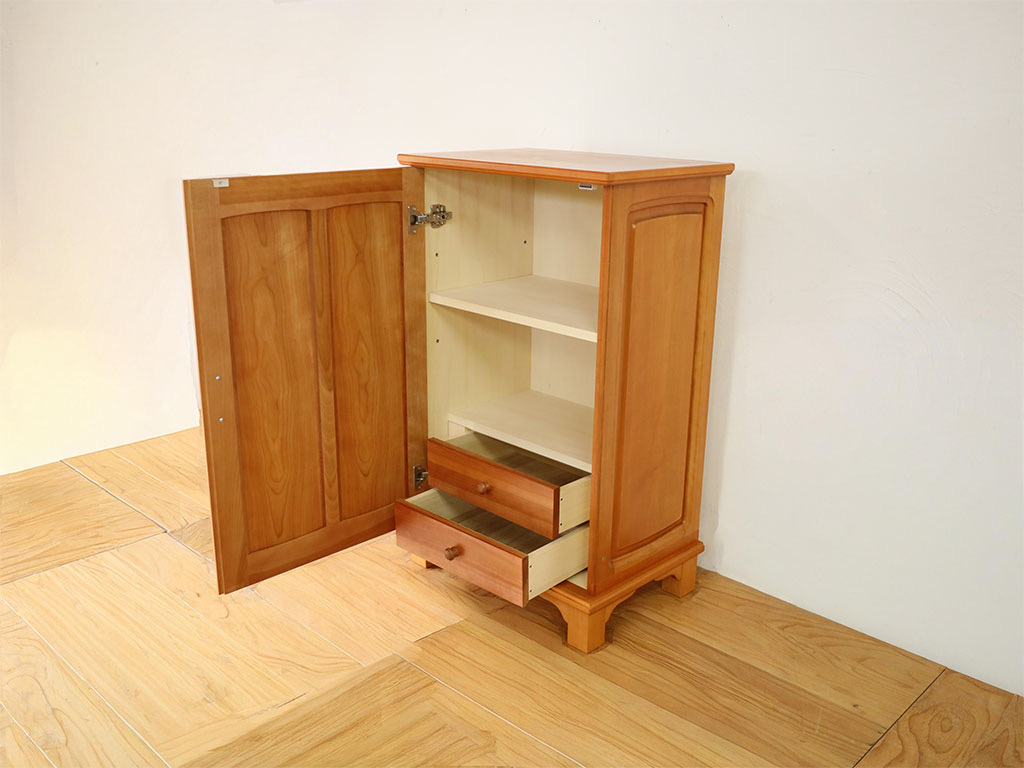 キャビネット内部