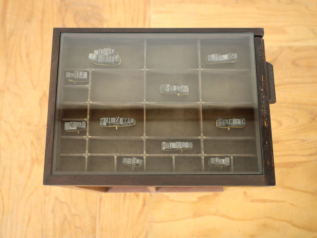 引き出しを天板にリメイク