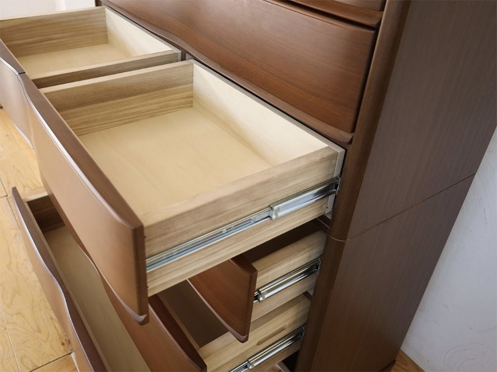 引き出しにスライドレールを入れた