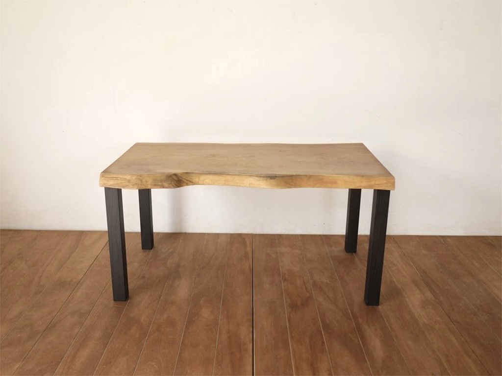 ダイニングテーブル