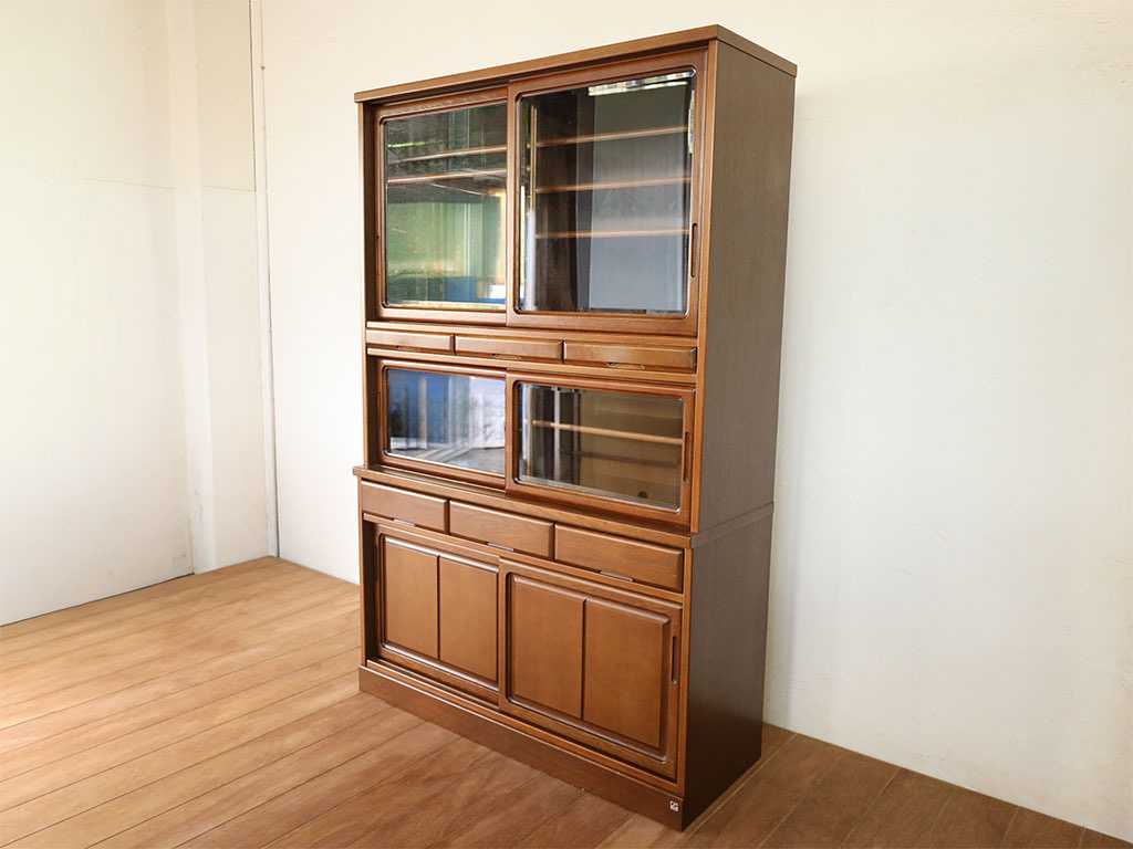 リサイズ前食器棚