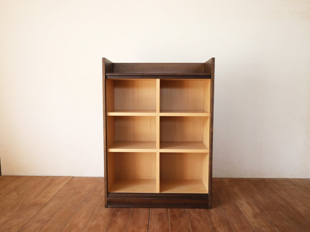 オープンタイプの本棚