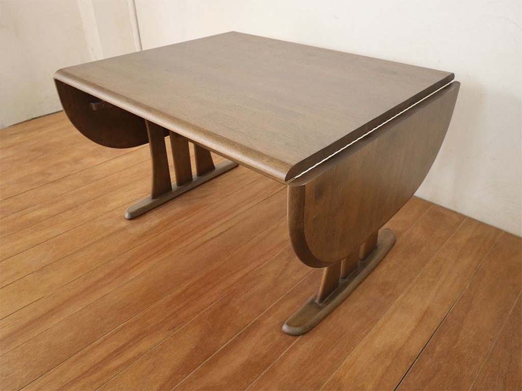 バタフライ式に天板を加工