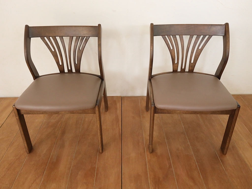 ダイニングチェアを再塗装