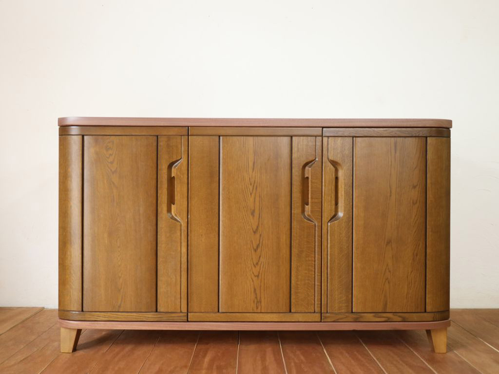 リビングボード