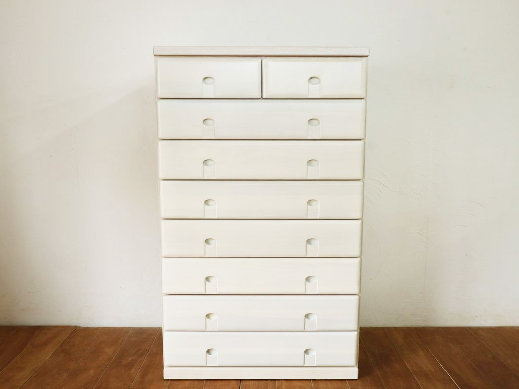 再塗装したチェスト