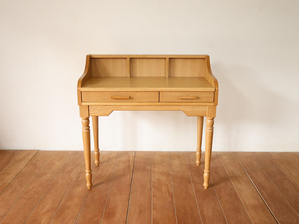 学習机からデスクにリメイク