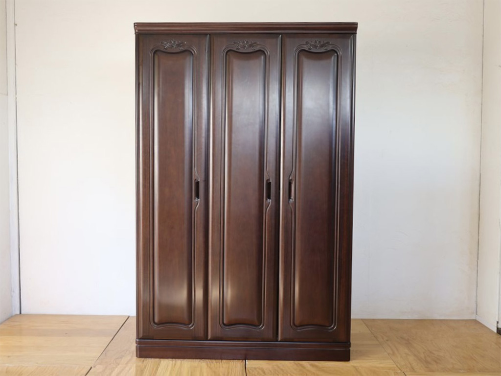 3枚扉の婚礼タンス