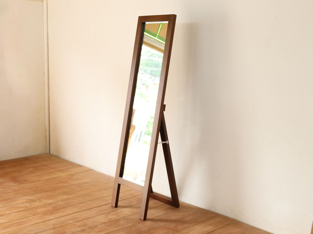 タンスの鏡で作ったスタンドミラー