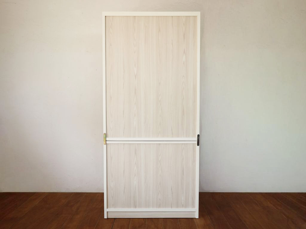 背板も色味変更