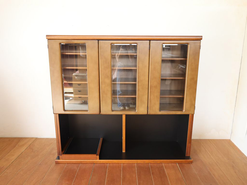 食器棚の上部を作り変え