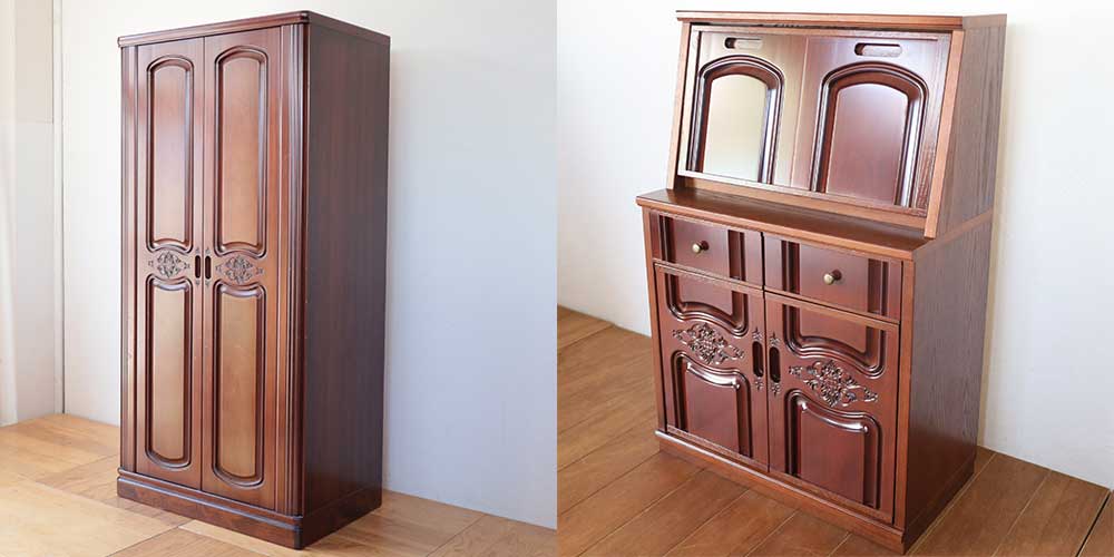 R1334:婚礼タンスをライティングビューローに。扉の配置で面影を感じる一台のイメージ