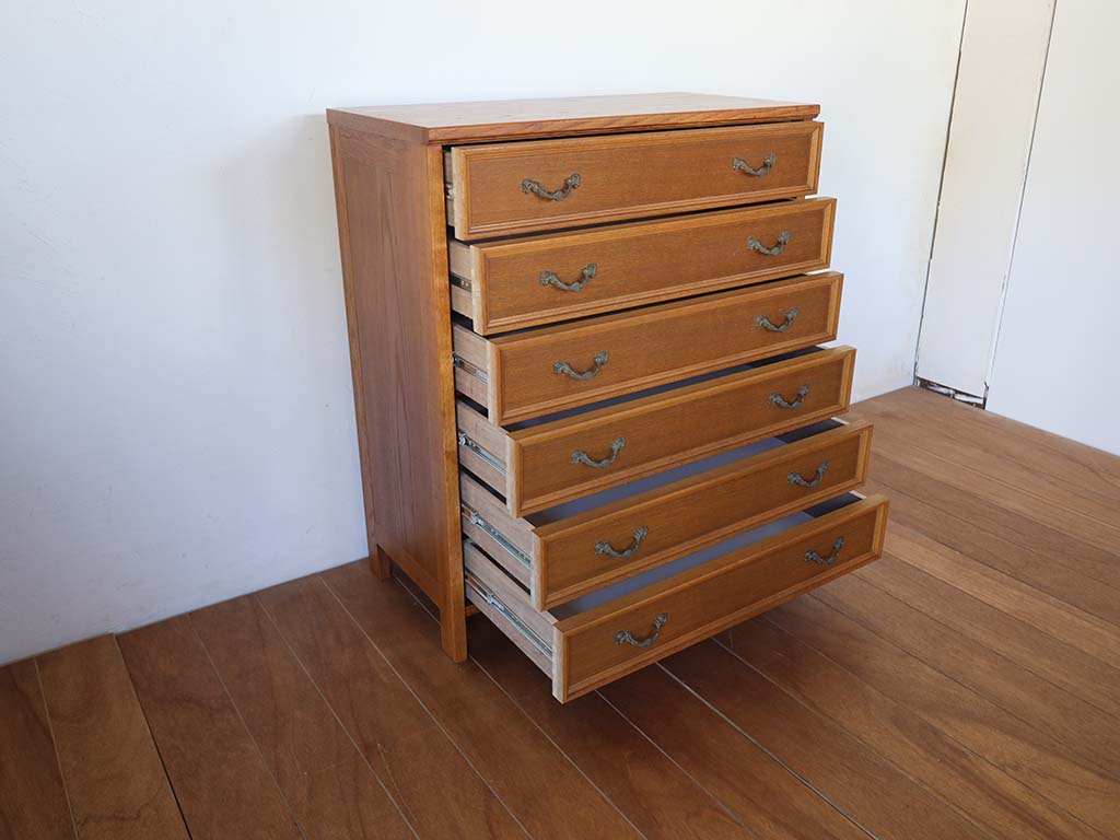 チェストの引き出し