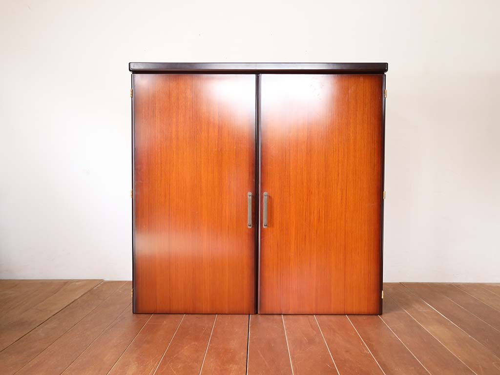 リサイズ前の和タンス上部