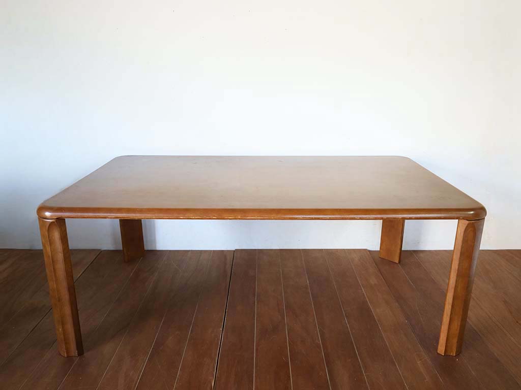 再塗装前のダイニングテーブル