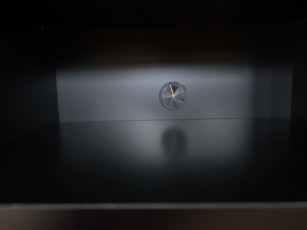 アンプ収納部分の背板