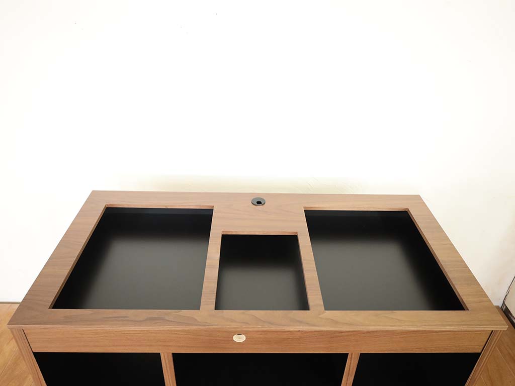 ターンテーブルとミキサーを埋め込める仕様