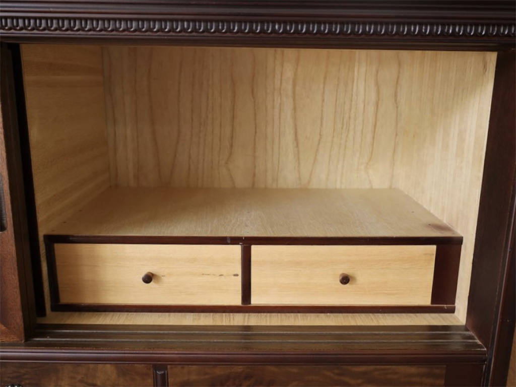 内部の小引き出し