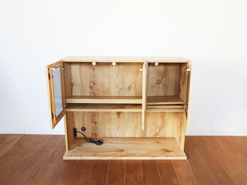 リサイズ前の食器棚内部