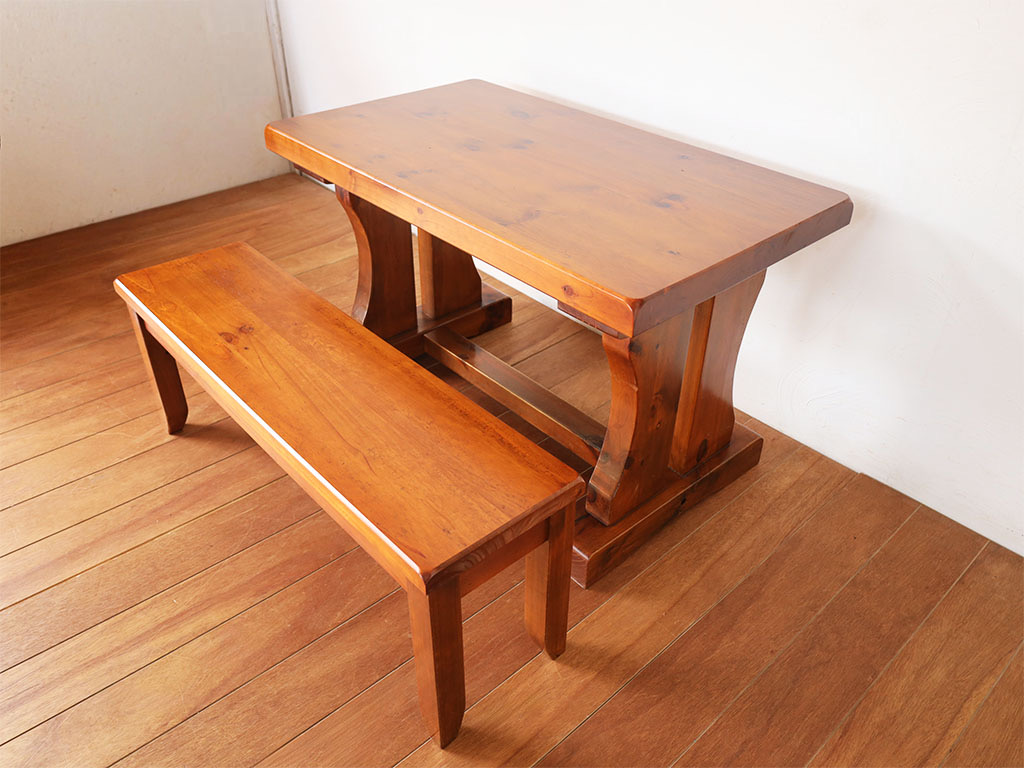 小さくリサイズしたダイニングセット