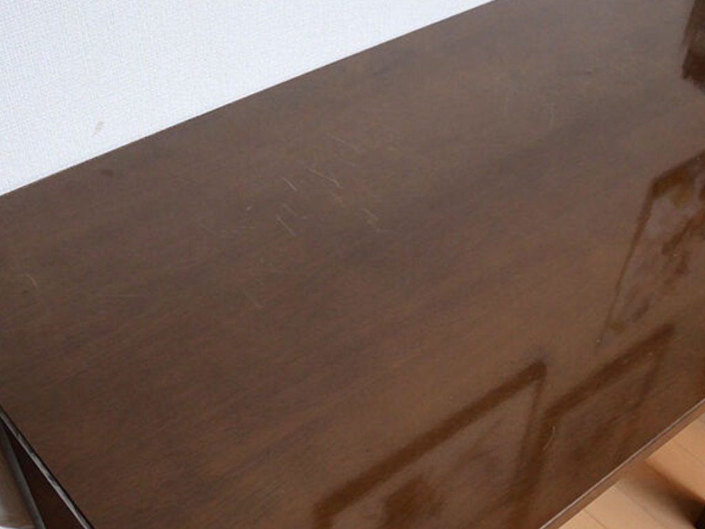 天板の傷を残した事例