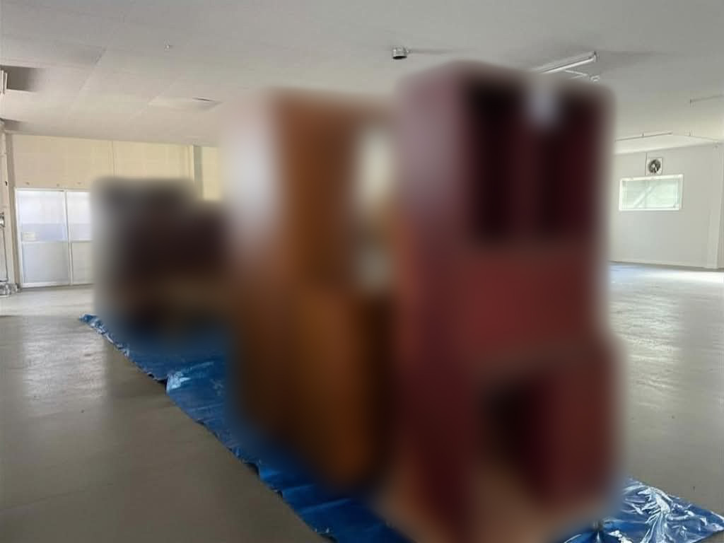 四国ベース（徳島）で家具をお預かり