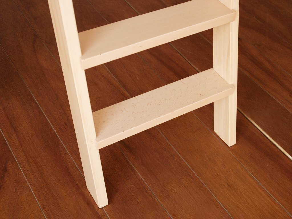 ロフトベッドの階段