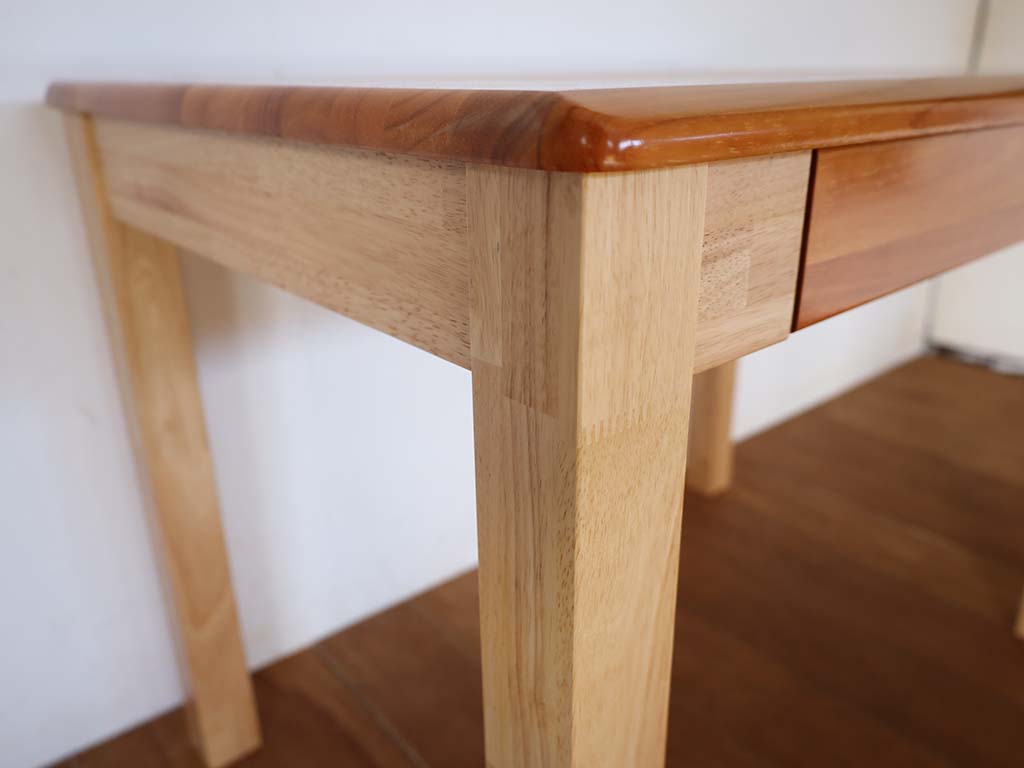 新しく製作した脚