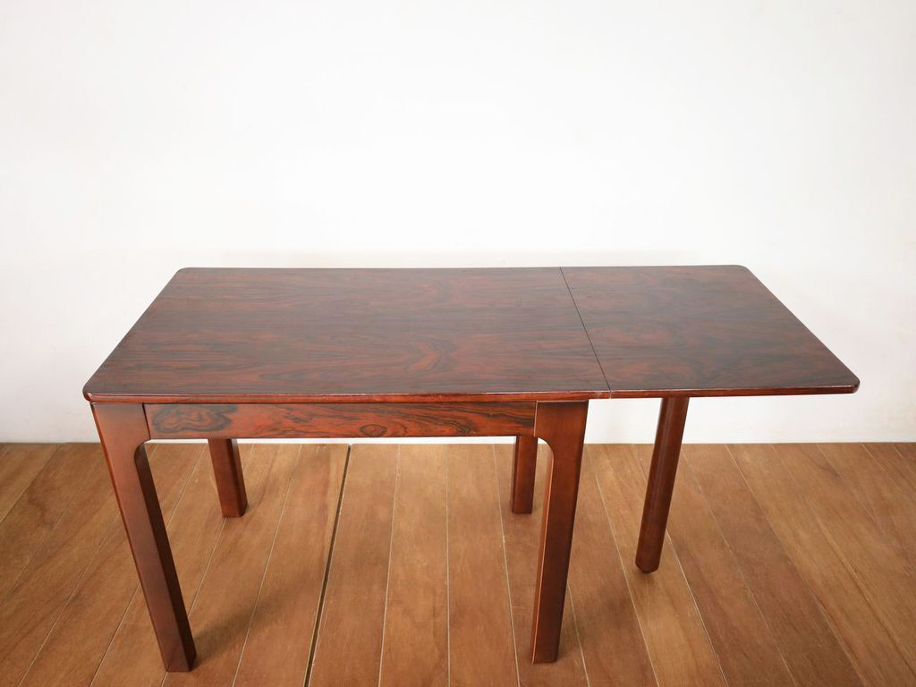 天板をカットして金具を仕込んだ