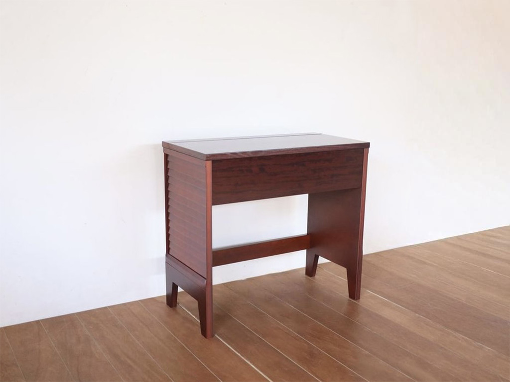 ドレッサーデスク