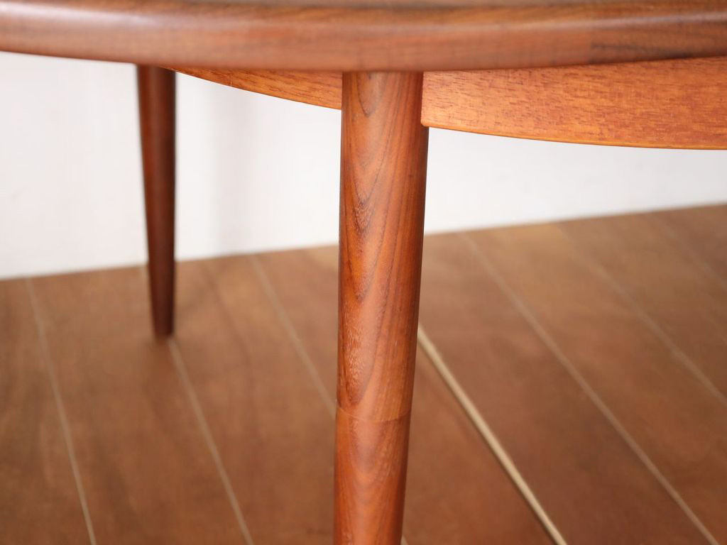 脚をカットして分解式に