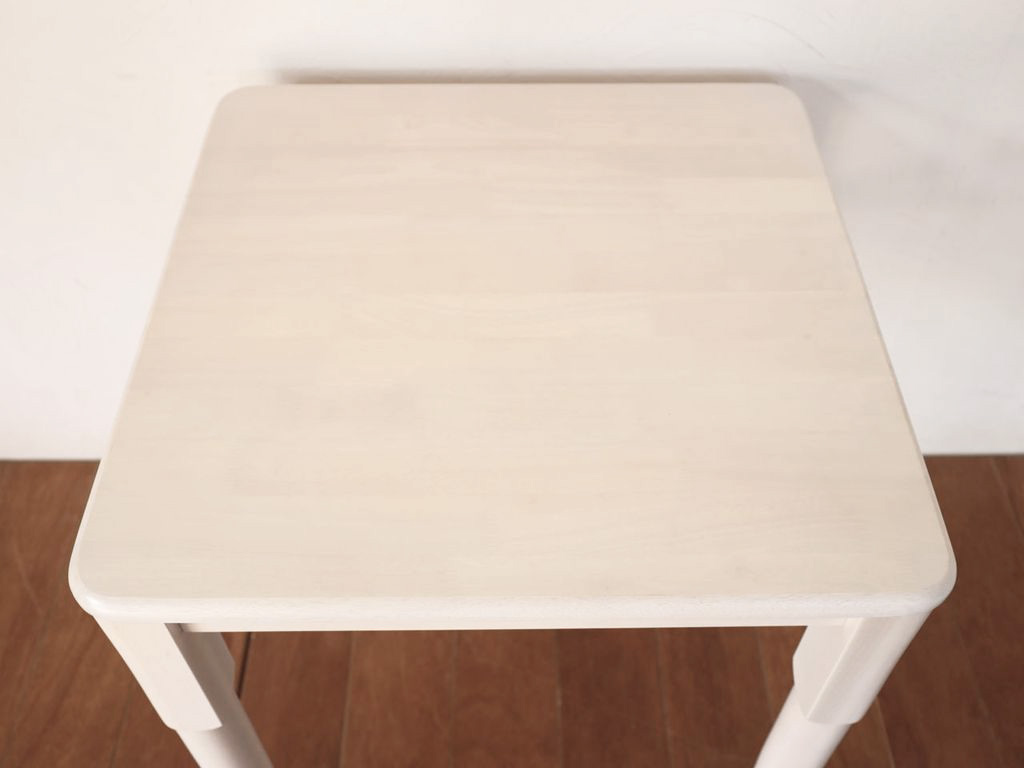 天板を磨いて白く塗装