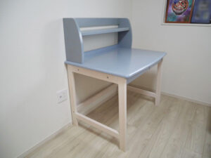 学習机を大人用デスクにリメイクした