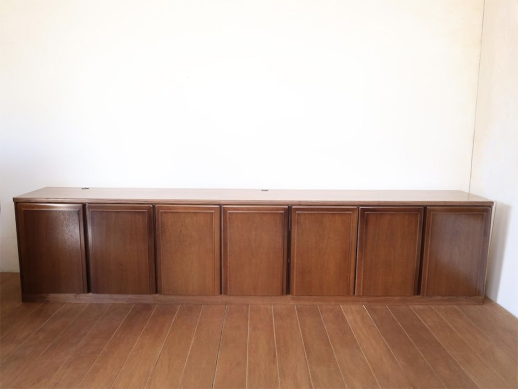 婚礼タンスをリメイクして作った特大リビングボード