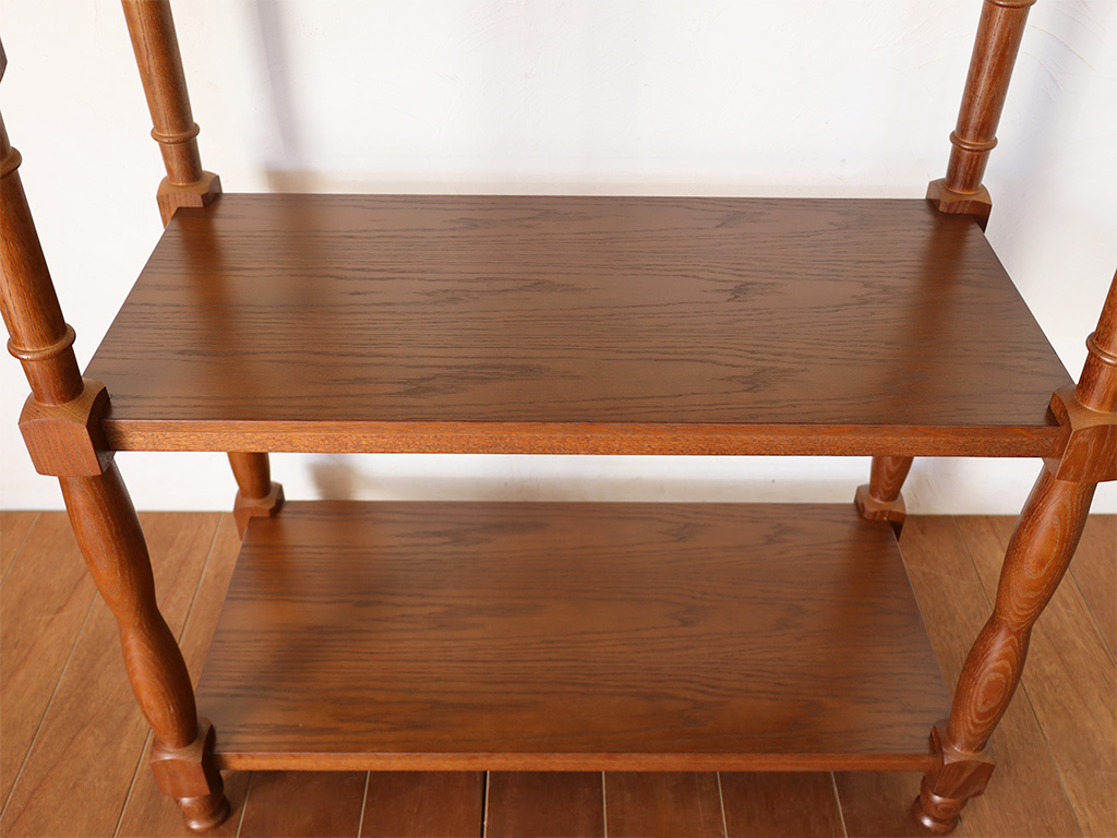 他の棚板は新しく製作